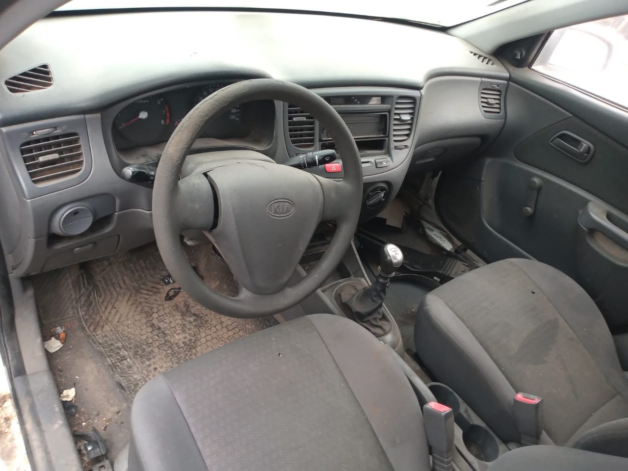  Kia RIO 2010    EN DESARME